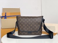 trendy people Louis Vuitton replica messenger bags M45557