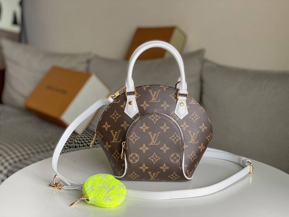 super girl Louis Vuitton replica shoulder bags M20752