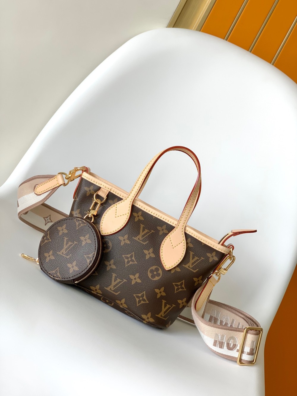 popularity Louis Vuitton shoulder handbags M46705