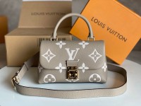 girl favorite Louis Vuitton women replica handbag M45978