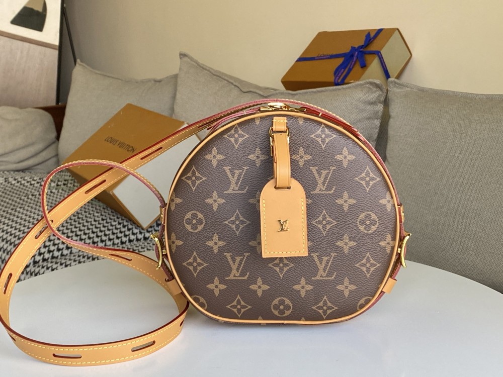 handmade Louis Vuitton replica handbag M52294