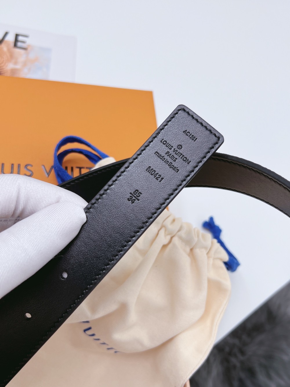 Louis Vuitton replica belt