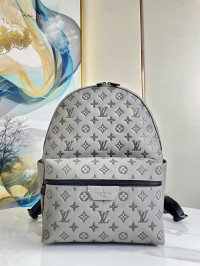 trendy people Louis Vuitton shoulder backpack M46557