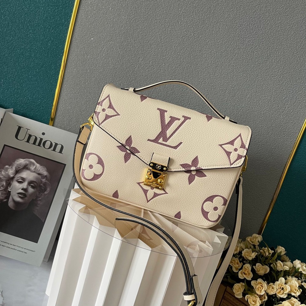 limited edition Louis Vuitton replica women bags M46302